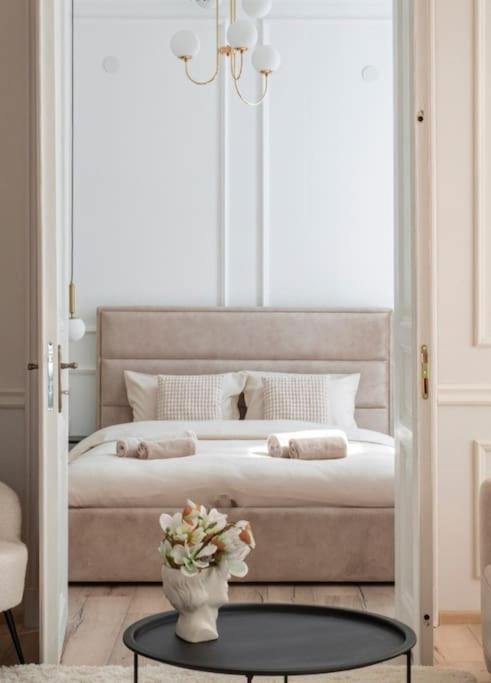 ביילובאר Central Park Apartments מראה חיצוני תמונה