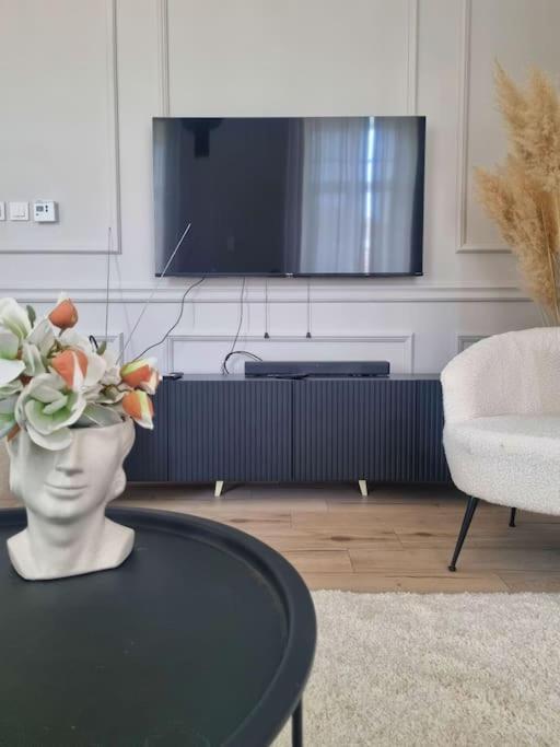ביילובאר Central Park Apartments מראה חיצוני תמונה